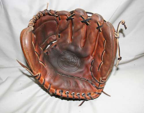 Wilson A2000 Front